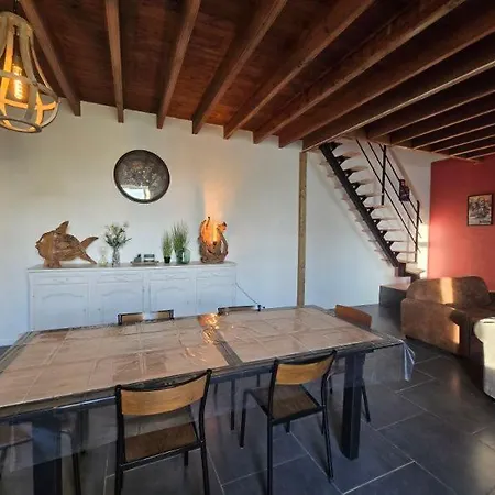 L'Authentique - Maison Chic Avec Piscine - Rouge