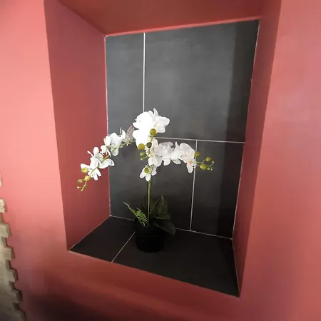 L'authentique - Maison Chic Avec Piscine - Rouge