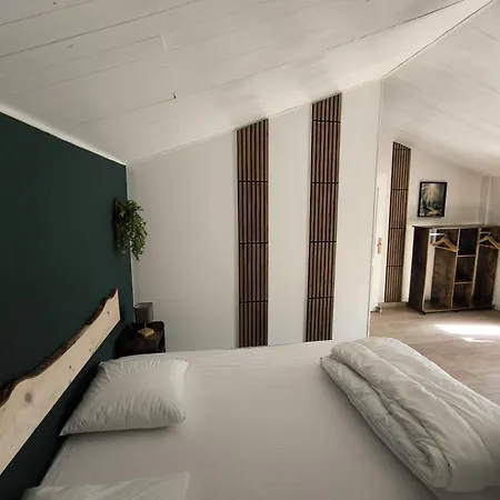 Semesterbostad L'authentique - Maison Chic Avec Piscine - Rouge
