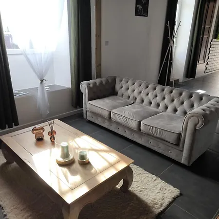 Semesterbostad L'authentique - Maison Chic Avec Piscine - Rouge