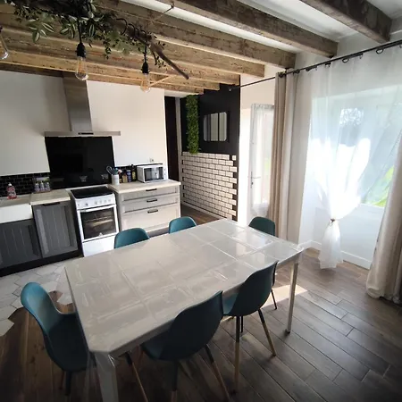 Semesterbostad L'authentique - Maison Chic Avec Piscine - Rouge *