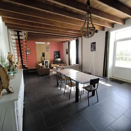 Semesterbostad L'authentique - Maison Chic Avec Piscine - Rouge
