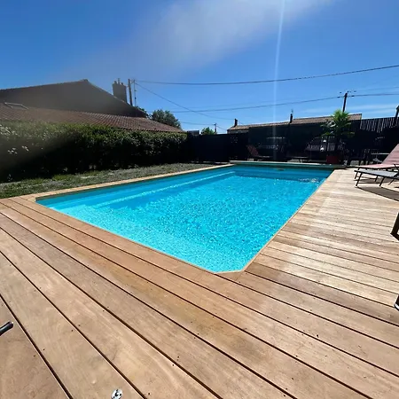 L'authentique Billard Piscine Chauffée Parking Privé Saint-Sigismond (Vendee)